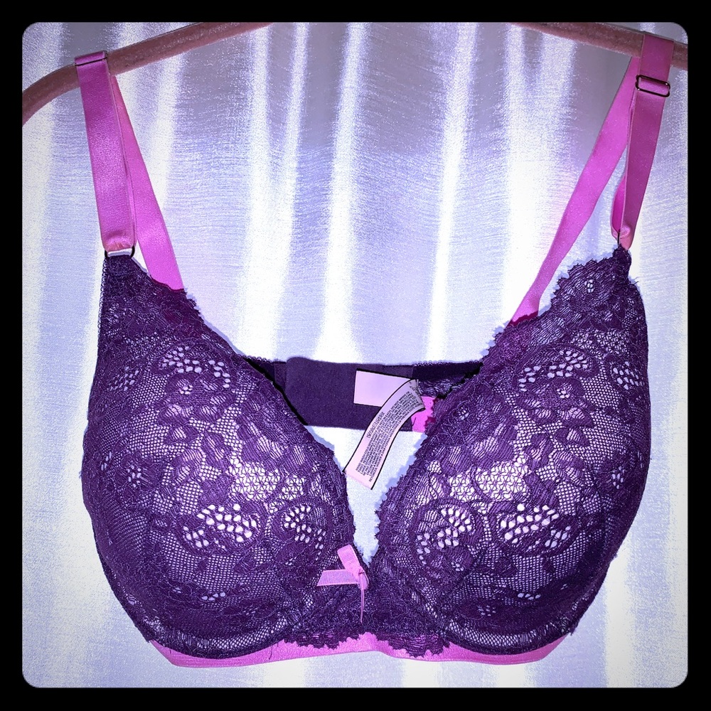 Victoria’s Secret Lace Bra 32DD